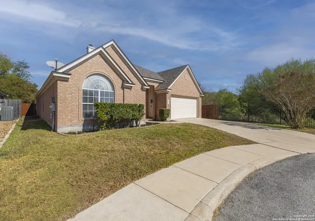 Photo 2 of Sale Pending at 6403 Jade Meadow, San Antonio, TX 78249 | MLS# 1921480 | Listing updated on 2025-11-11