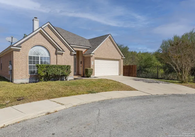 Photo 3 of Sale Pending at 6403 Jade Meadow, San Antonio, TX 78249 | MLS# 1921480 | Listing updated on 2025-11-11