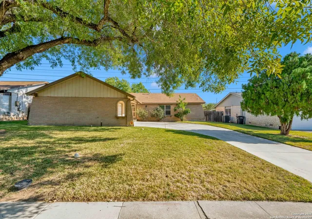 Photo 1 of Sale Pending at 5415 Cerro Vista, San Antonio, TX 78233 | MLS# 1921494 | Listing updated on 2025-12-10