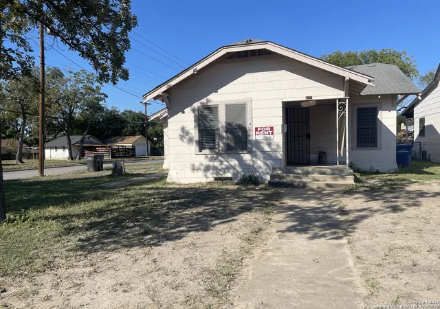 Photo 1 of Multi family home for sale at 1101 1103 Bailey Ave, San Antonio, TX 78210 | MLS# 1921508 | Listing updated on 2025-11-18