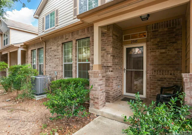 Photo 3 of Manufactured home for sale at 2545 Grayson, San Antonio, TX 78232 | MLS# 1921517 | Listing updated on 2025-11-18