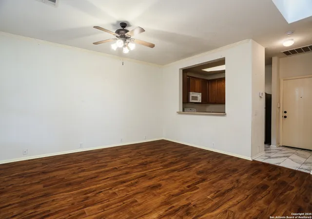 Photo 3 of Manufactured home for sale at 2545 Grayson, San Antonio, TX 78232 | MLS# 1921517 | Listing updated on 2025-11-18