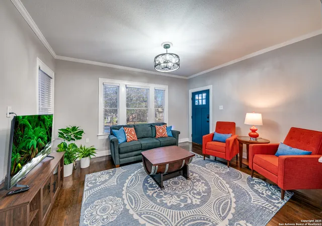 Photo 3 of Sale Pending at 1530 Schley, San Antonio, TX 78210 | MLS# 1921584 | Listing updated on 2026-03-13