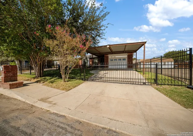 Photo 4 of Single family home for sale at 3343 Reforma Dr, San Antonio, TX 78211 | MLS# 1921600 | Listing updated on 2026-10-28