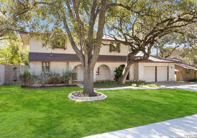 Photo 2 of Sale Pending at 7634 Tippit Trl, San Antonio, TX 78240 | MLS# 1921609 | Listing updated on 2025-12-01