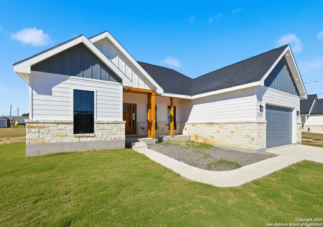 Photo 3 of Sale Pending at 16935 Rancho Escondido, Atascosa, TX 78002 | MLS# 1921617 | Listing updated on 2026-02-05