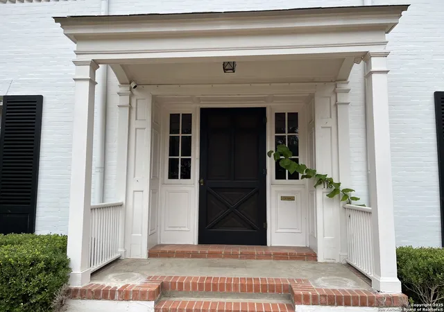 2nd image of 118 Hollywood, San Antonio, TX 78212 | MLS# 1921732