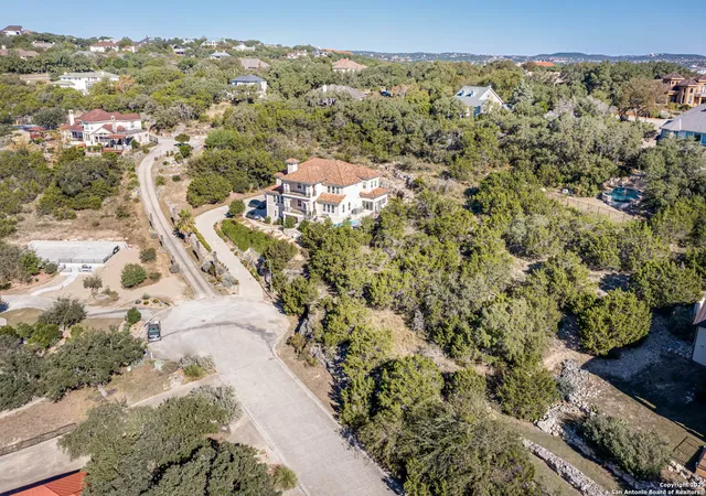Photo 3 of Sale Pending at 44 Trophy Ridge, San Antonio, TX 78258 | MLS# 1921735 | Listing updated on 2026-01-17