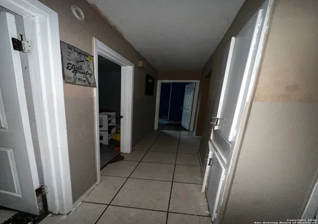 Photo 4 of Single family home for sale at 10922 Bending, San Antonio, TX 78224 | MLS# 1921737 | Listing updated on 2025-11-09