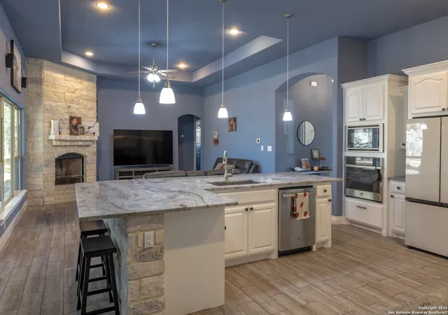 Photo 2 of Single family home for sale at 355 Shannon Ridge Dr, Floresville, TX 78114 | MLS# 1921749 | Listing updated on 2025-12-30