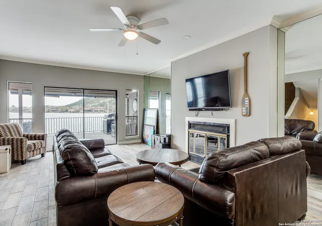 4th image of 525 Horseshoe Bay North #525, Horseshoe Bay, TX 78657 | MLS# 1921775