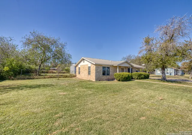 3rd image of 733 N Camp, Uvalde, TX 78801 | MLS# 1921788