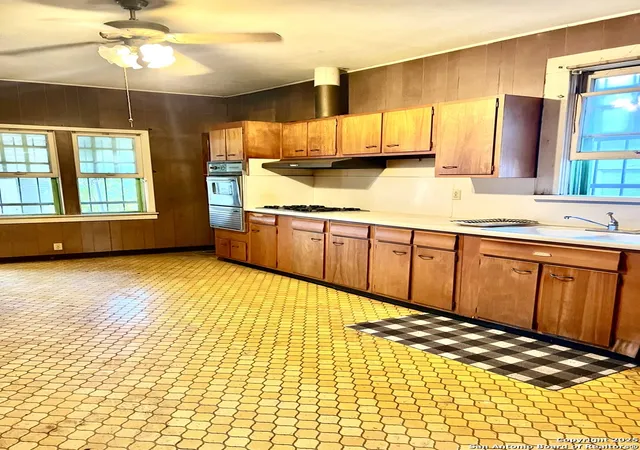 5th image of 1818 Woodlawn, San Antonio, TX 78201 | MLS# 1921801