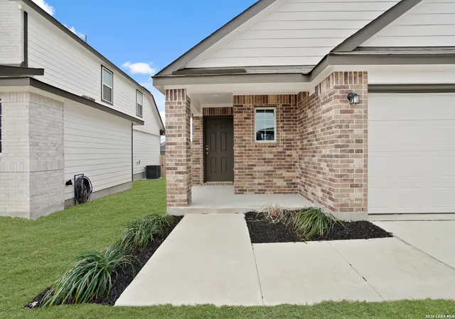 3rd image of 126 Hunters Camp, San Antonio, TX 78231 | MLS# 1921823