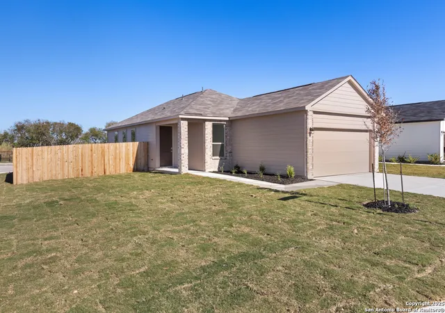 Photo 1 of Sale Pending at 400 Panther Pass, Seguin, TX 78155 | MLS# 1921824 | Listing updated on 2025-12-05