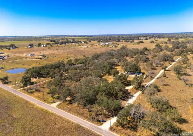 Photo 3 of Single family home for sale at 1742 County Road 777, Devine, TX 78016 | MLS# 1921961 | Listing updated on 2026-01-06