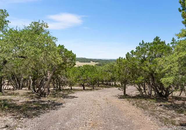 Photo 4 of House for sale at 4366 Whartons Dock, Bandera, TX 78003 | MLS# 1921970 | Listing updated on 2026-09-18