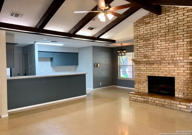 Photo 2 of Sale Pending at 112 Travertine Ln, San Antonio, TX 78213 | MLS# 1921993 | Listing updated on 2025-11-25