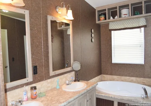 Photo 3 of Manufactured home for sale at 5570 Blackhill, Floresville, TX 78114 | MLS# 1921997 | Listing updated on 2025-11-21