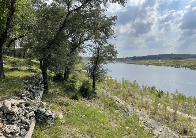 4th image of 196 Whispering Oak Lane, Lakehills, TX 78063 | MLS# 1922034