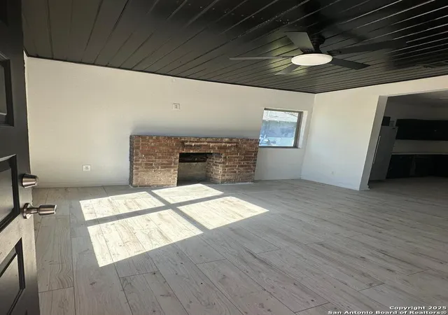 Homes for sale in San Antonio, TX | 1431 Crockett, San Antonio, TX 78202 | MLS# 1922130