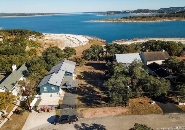 Photo 1 of Land for sale at 864 Lakebreeze Dr, Canyon Lake, TX 78133 | MLS# 1922199 | Listing updated on 2026-05-30