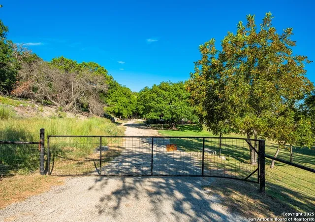 Photo 2 of Sale Pending at 160 Enchanted Valley Rd, Kerrville, TX 78028 | MLS# 1922205 | Listing updated on 2026-02-16