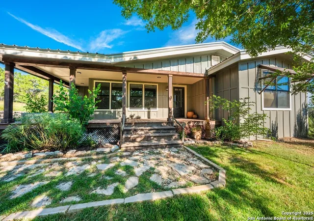 Photo 3 of Sale Pending at 160 Enchanted Valley Rd, Kerrville, TX 78028 | MLS# 1922205 | Listing updated on 2026-02-16