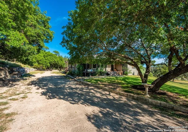 Photo 4 of Sale Pending at 160 Enchanted Valley Rd, Kerrville, TX 78028 | MLS# 1922205 | Listing updated on 2026-02-16