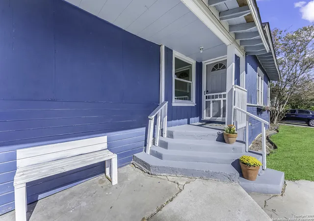 Photo 2 of Sale Pending at 139 Belfast, San Antonio, TX 78209 | MLS# 1922273 | Listing updated on 2026-03-05