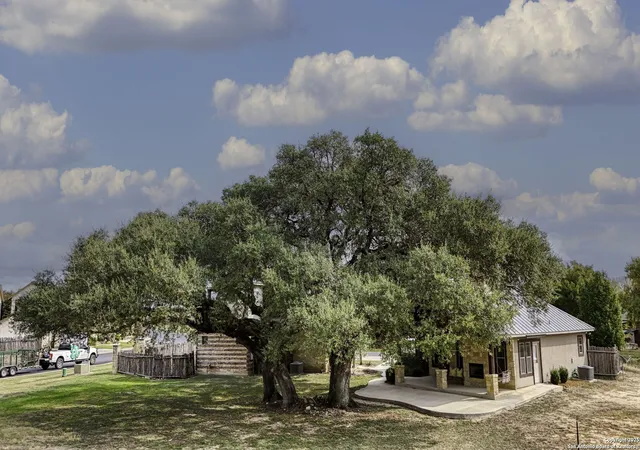 Photo 3 of Sale Pending at 1618 Gruene Vineyard Xing, New Braunfels, TX 78130 | MLS# 1922294 | Listing updated on 2025-12-10