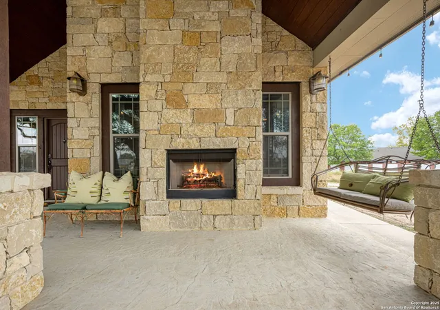 Photo 4 of Sale Pending at 1618 Gruene Vineyard Xing, New Braunfels, TX 78130 | MLS# 1922294 | Listing updated on 2025-12-10