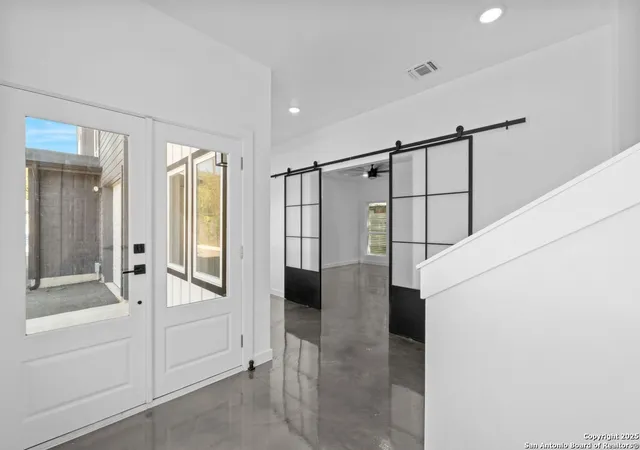 Photo 3 of Condo for sale at 106 Bank St #102, San Antonio, TX 78204 | MLS# 1922302 | Listing updated on 2026-08-10