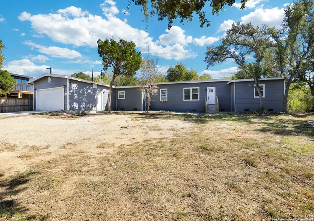 Photo 4 of Sale Pending at 1016 E Borgfeld, San Antonio, TX 78260 | MLS# 1922315 | Listing updated on 2026-09-07