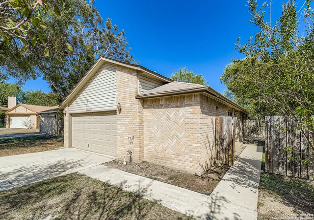 Photo 2 of Sale Pending at 15018 Spring Shower, San Antonio, TX 78247 | MLS# 1922316 | Listing updated on 2026-02-18