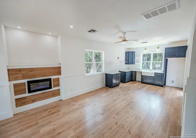 Photo 4 of Single family home for sale at 206 Timberline, Bandera, TX 78003 | MLS# 1922341 | Listing updated on 2026-01-03