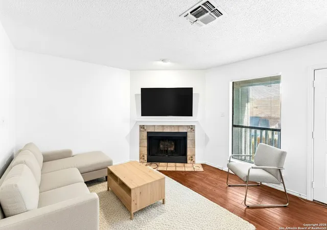 Photo 3 of Sale Pending at 7568 Windsor Oaks, San Antonio, TX 78239 | MLS# 1922401 | Listing updated on 2026-03-16