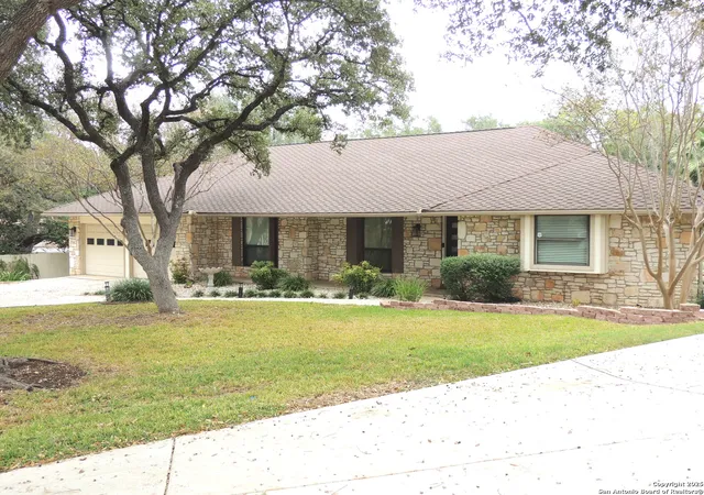 Photo 4 of Sale Pending at 13410 Lobelia, San Antonio, TX 78232 | MLS# 1922417 | Listing updated on 2026-01-21