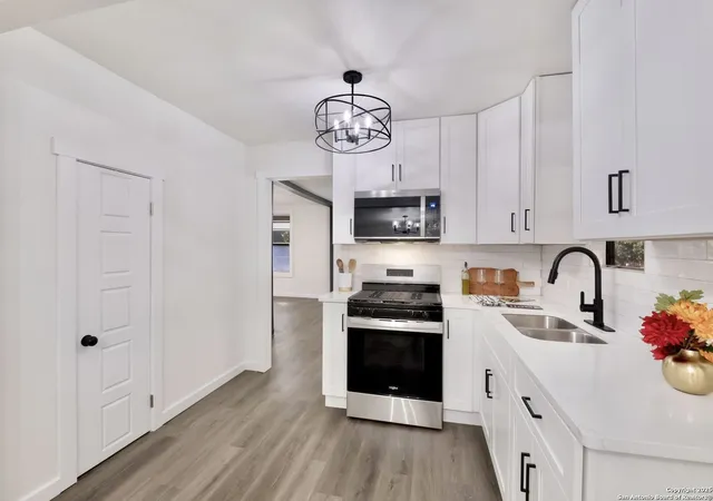 Photo 1 of Single family home for sale at 7218 Luna Ct, San Antonio, TX 78211 | MLS# 1922420 | Listing updated on 2026-08-25