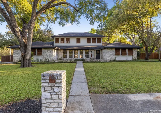 3rd image of 1939 Wayside, Seguin, TX 78155 | MLS# 1922452