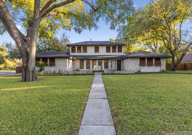 4th image of 1939 Wayside, Seguin, TX 78155 | MLS# 1922452