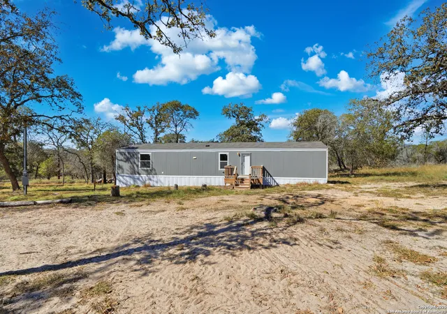 Photo 4 of Sale Pending at 142 Lost Springs, Floresville, TX 78114 | MLS# 1922567 | Listing updated on 2026-01-20