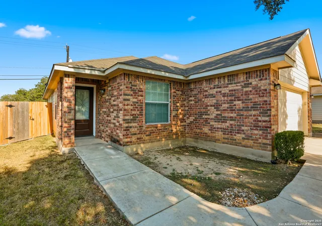Photo 3 of Sale Pending at 5703 Cardinal Fls, San Antonio, TX 78239 | MLS# 1922574 | Listing updated on 2026-05-05