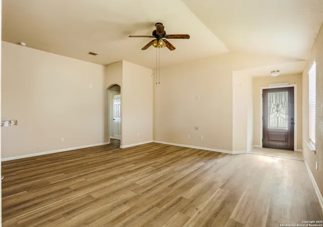 Photo 4 of Sale Pending at 5703 Cardinal Fls, San Antonio, TX 78239 | MLS# 1922574 | Listing updated on 2026-05-05