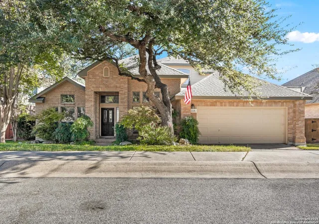Photo 2 of Sale Pending at 318 Legend Brz, San Antonio, TX 78260 | MLS# 1922597 | Listing updated on 2026-02-27