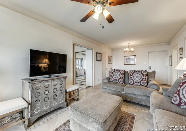 Photo 3 of Sale Pending at 7701 Wurzbach Rd #406, San Antonio, TX 78229 | MLS# 1922679 | Listing updated on 2026-09-10