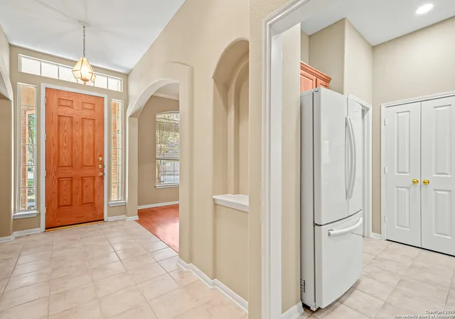 Photo 4 of Single family home for sale at 8615 Traciney Blvd, San Antonio, TX 78255 | MLS# 1922691 | Listing updated on 2025-11-24