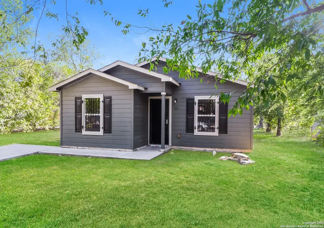 Photo 2 of Single family home for sale at 126 San Ignacio, San Antonio, TX 78237 | MLS# 1922697 | Listing updated on 2026-02-14