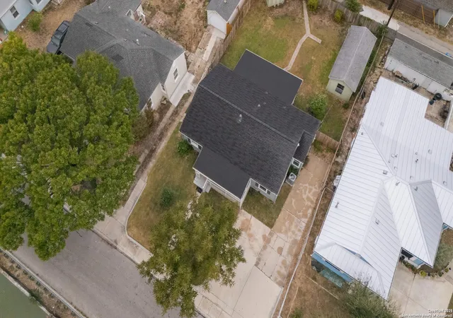 Homes for sale in San Antonio, TX | 2407 W Mistletoe Ave, San Antonio, TX 78228 | MLS# 1922709