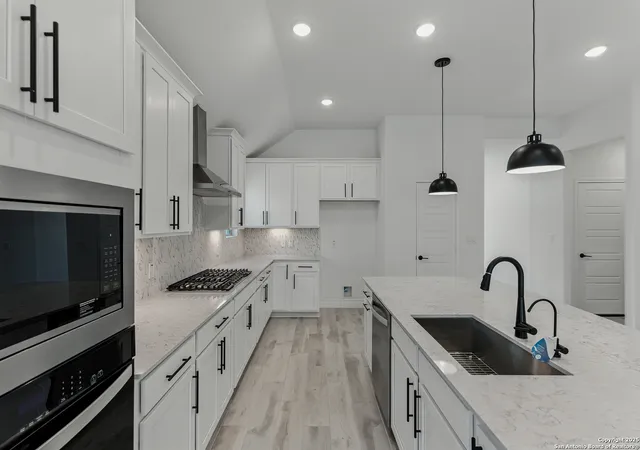 5th image of 341 Bodensee, New Braunfels, TX 78130 | MLS# 1922732
